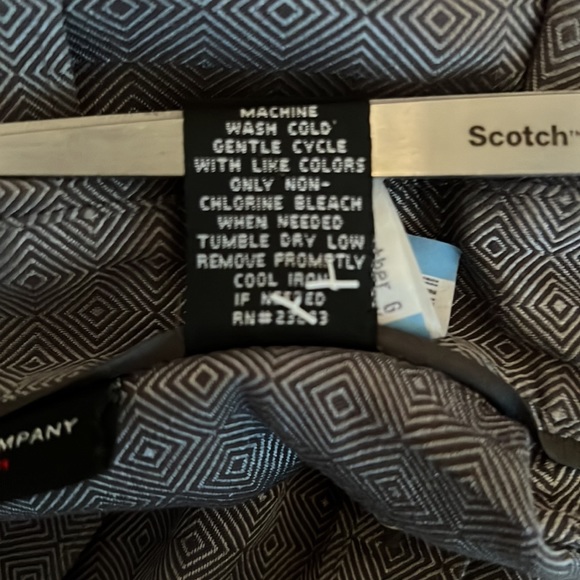 New York & Company Geometric Design Button Down Blouse - Picture 6 of 6